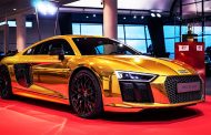 Audi Celebrates AutoBild Award with Gold wrapped R8