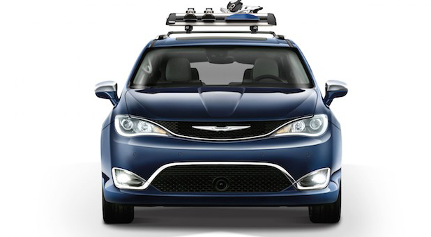 Mopar Accessories Arrive in 2017 Chrysler Pacifica