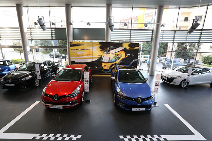 Arabian Automobiles Company Opens First Renault Concept Store in the UAE