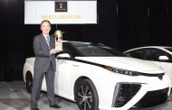 Toyota Mirai Bags 2016 World Green Car Award