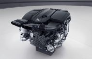Daimler Mulls Investing in New Engine Tech