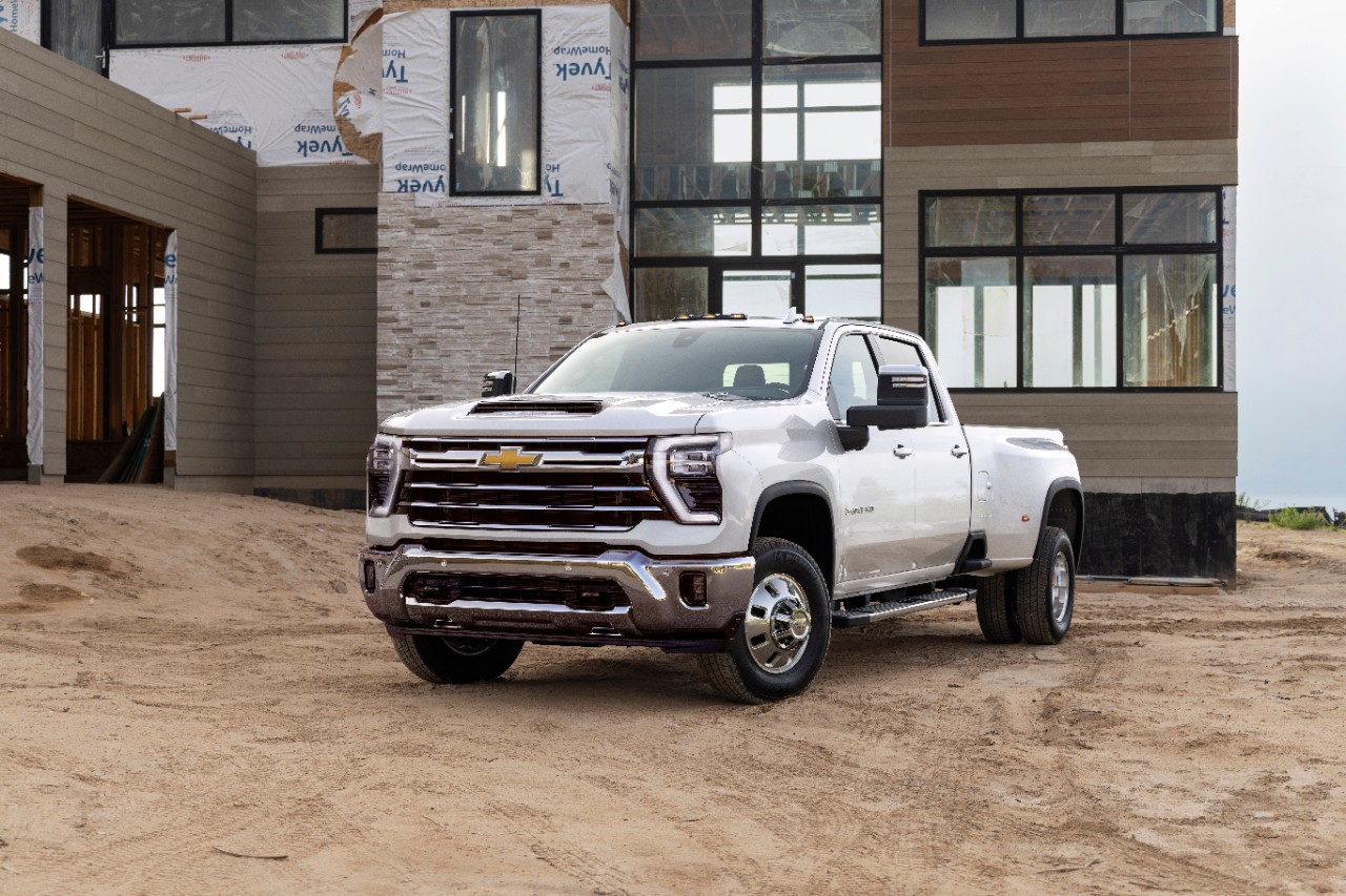 2024 Chevrolet Silverado HD Commands the Road with More Power, Enhanced Interior and Smarter Technology