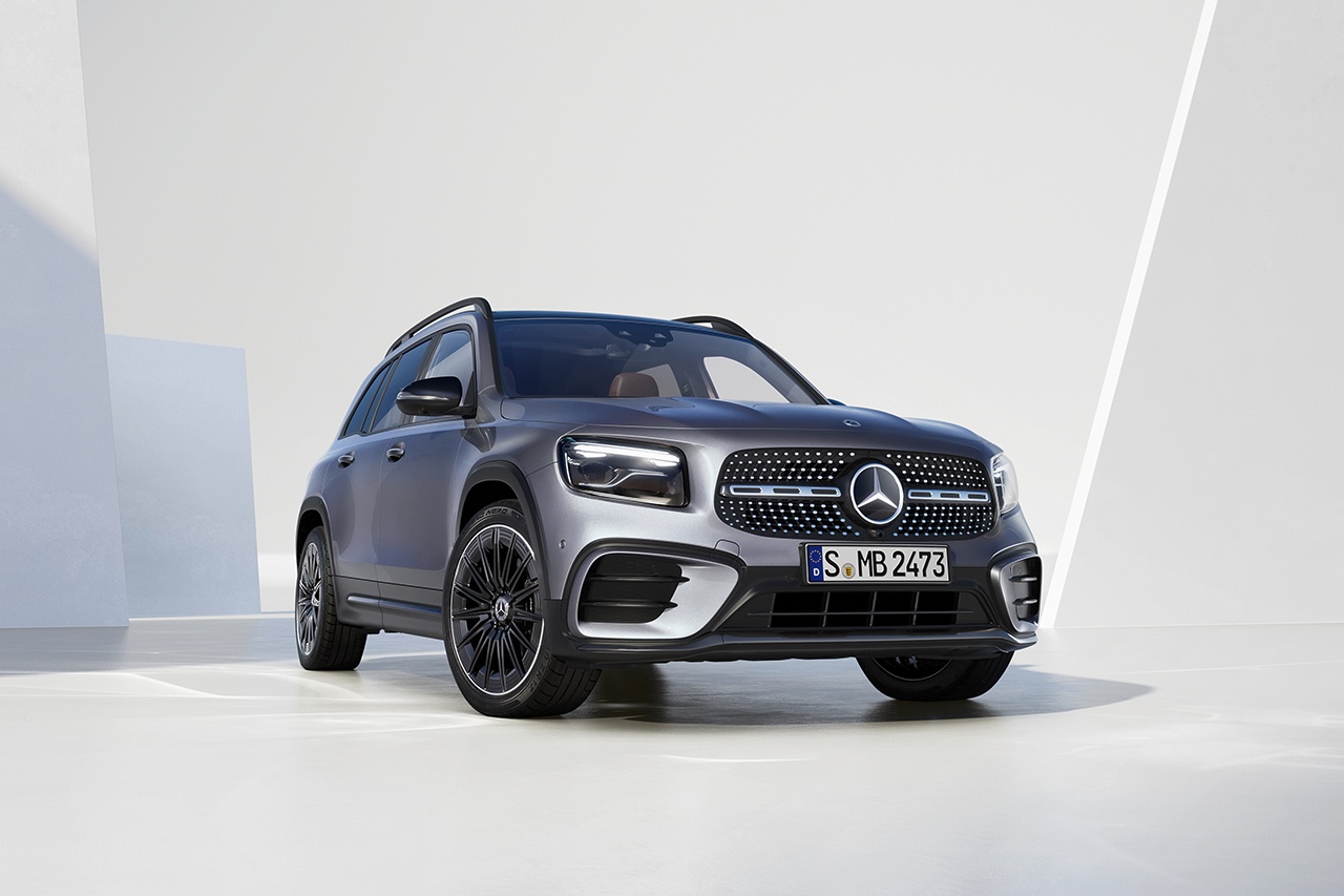 Spacious compact SUV with attractive equipment: the new Mercedes-Benz GLB