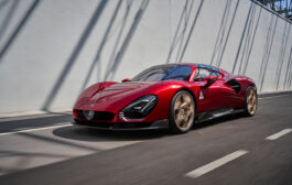 Alfa Romeo 33 Stradale, star of the “New Car of the Year 2024” contest