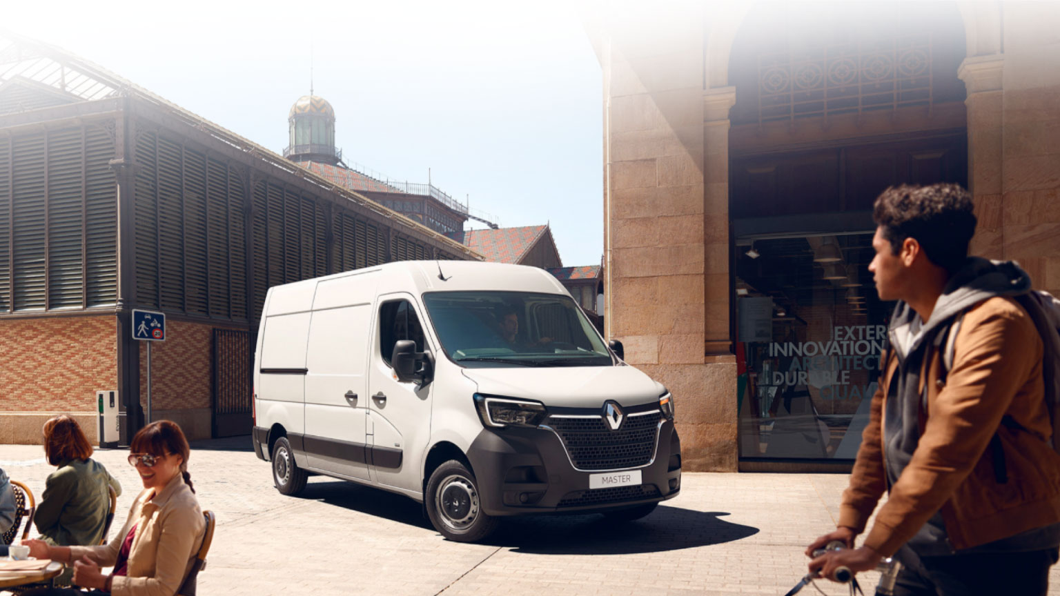 Arabian Automobiles launches the NEW 2021 RENAULT MASTER: a fleet vehicular innovation