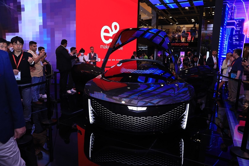 Cadillac and e& Collaborate to Bring the Coveted ‘Car of The Future’  to GITEX 2022