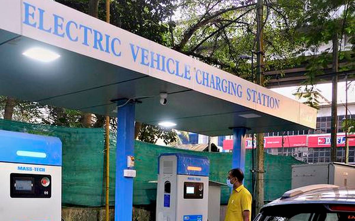 New electric vehicle policy to propel EVs growth in Maharashtra and India