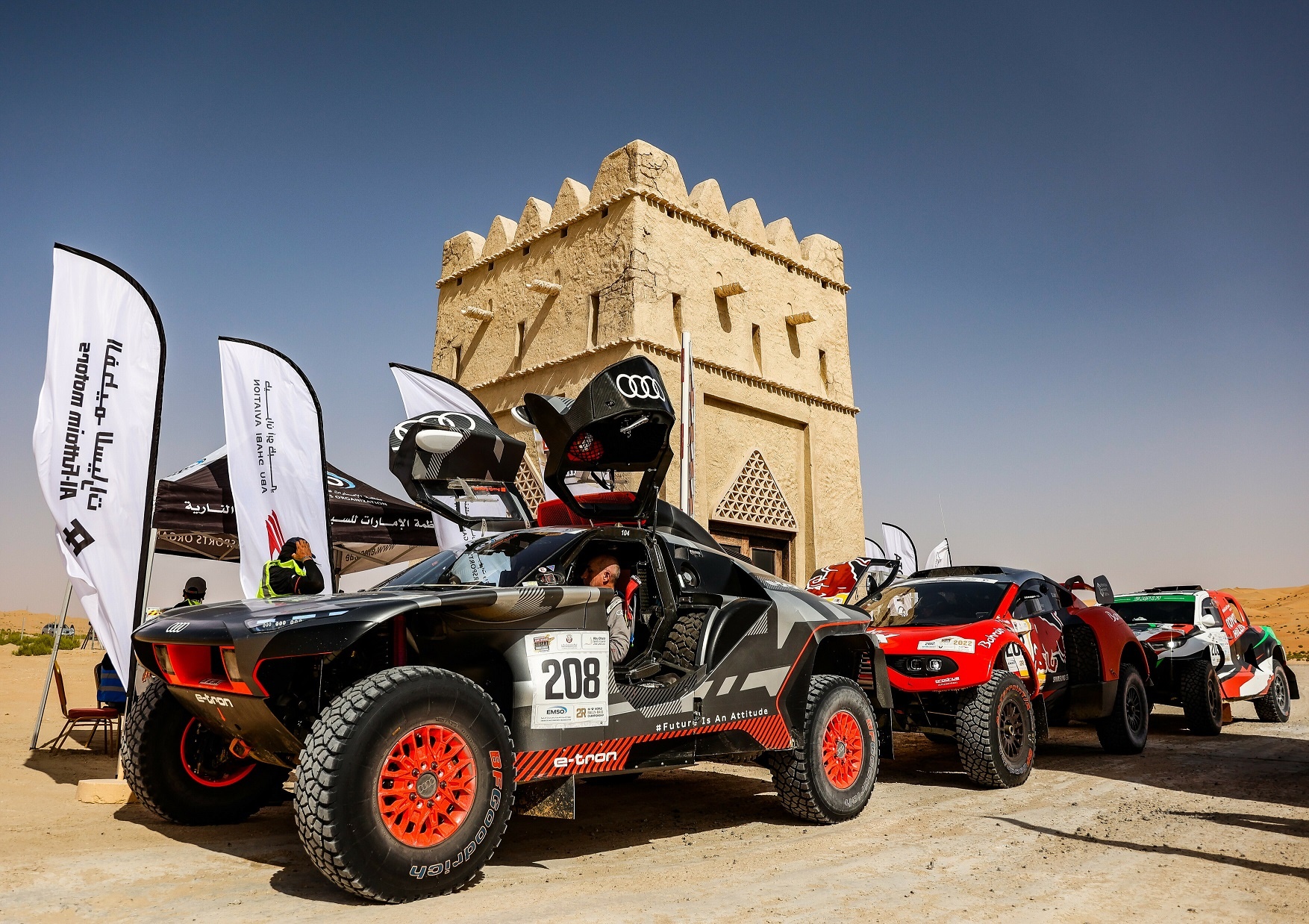 Audi RS Q e-tron wins in Abu Dhabi