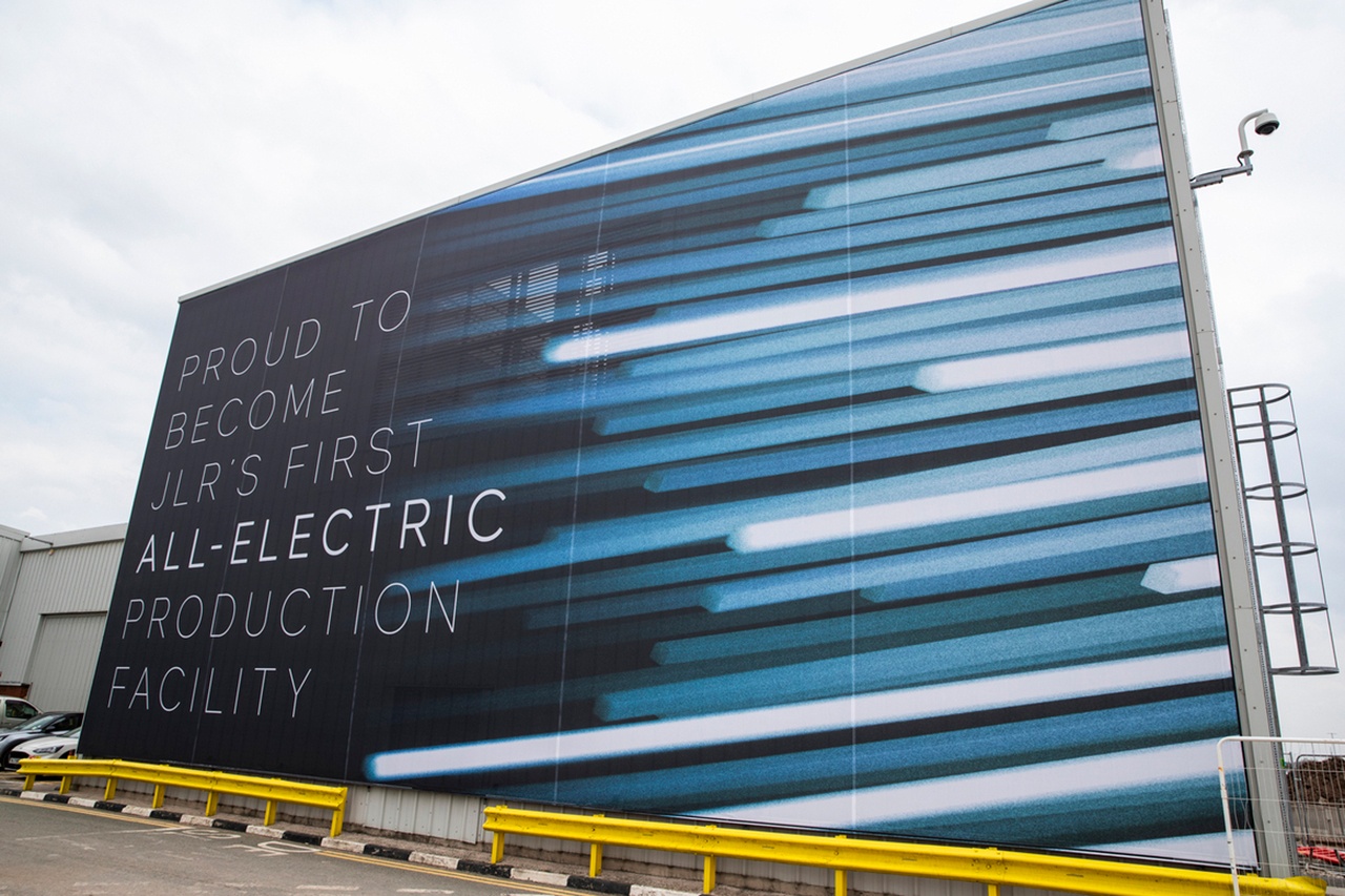 JLR TO INVEST £15 BILLION OVER NEXT FIVE YEARS AS ITS MODERN LUXURY ELECTRIC-FIRST FUTURE ACCELERATES