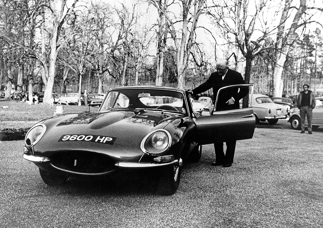 Jaguar classic will celebrate 60 years of e-type  in 2021 with anniversary tribute edition