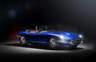 One-off jaguar classic e-type debuts at the queen’s platinum jubilee pageant