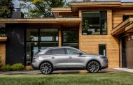 New Lincoln Nautilus Brings Serene Design, Elevated Technology to Midsize SUV Category