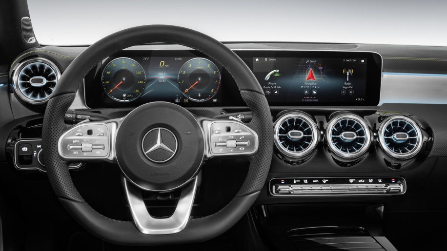 Mercedes Unveils New Multimedia System with AI