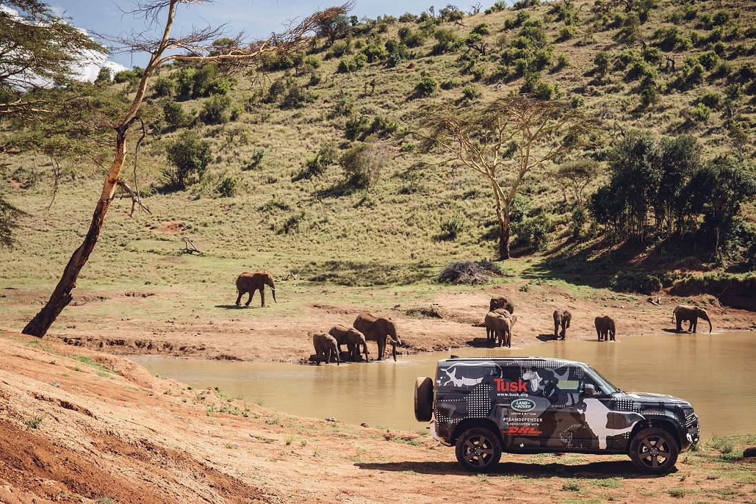 Land Rover Defender Completes Tusk Testing as part of Drive to Support Lion Conservation
