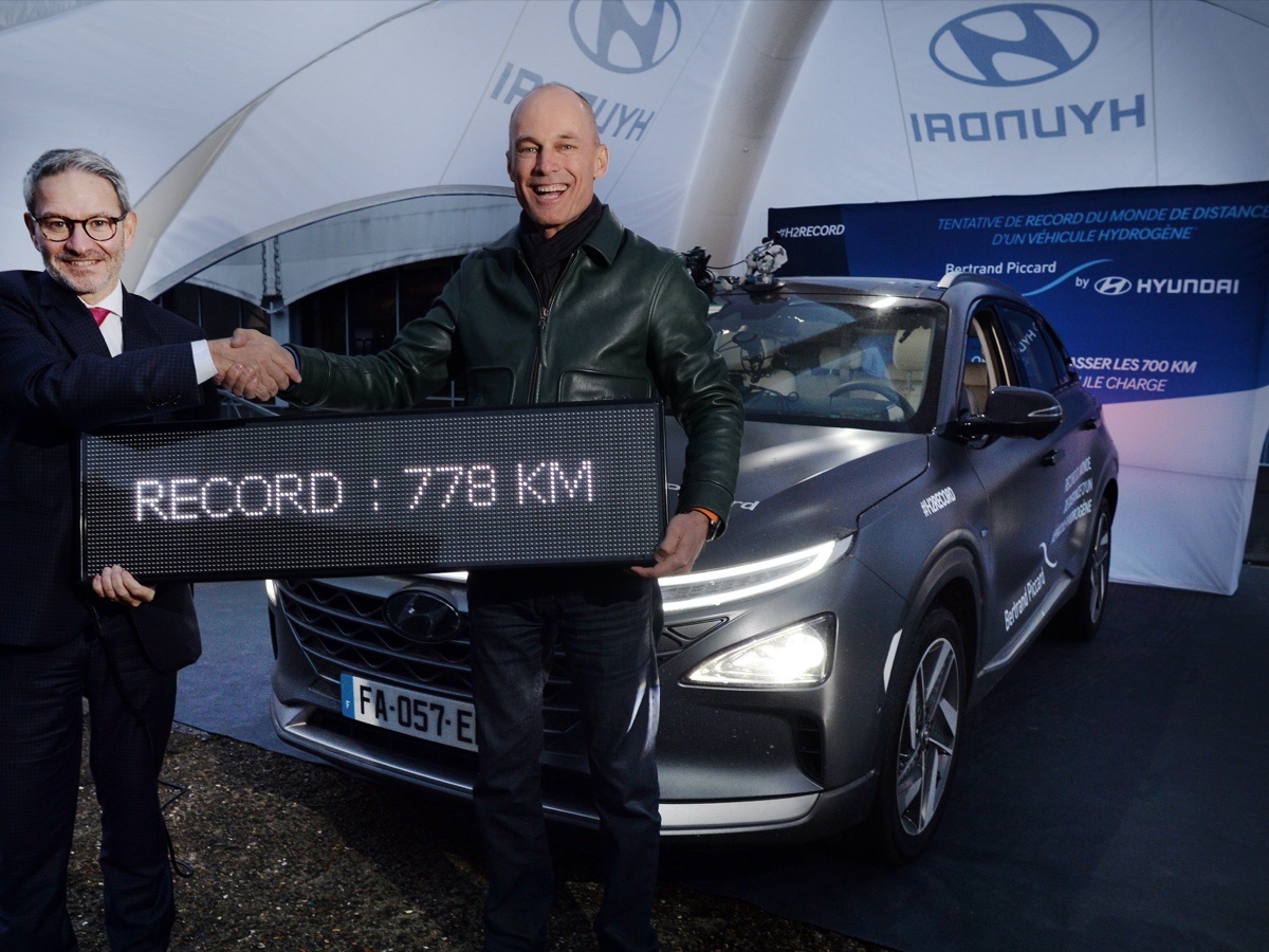 Hyundai Showcases Fuel-Cell Technology with Nexo Record