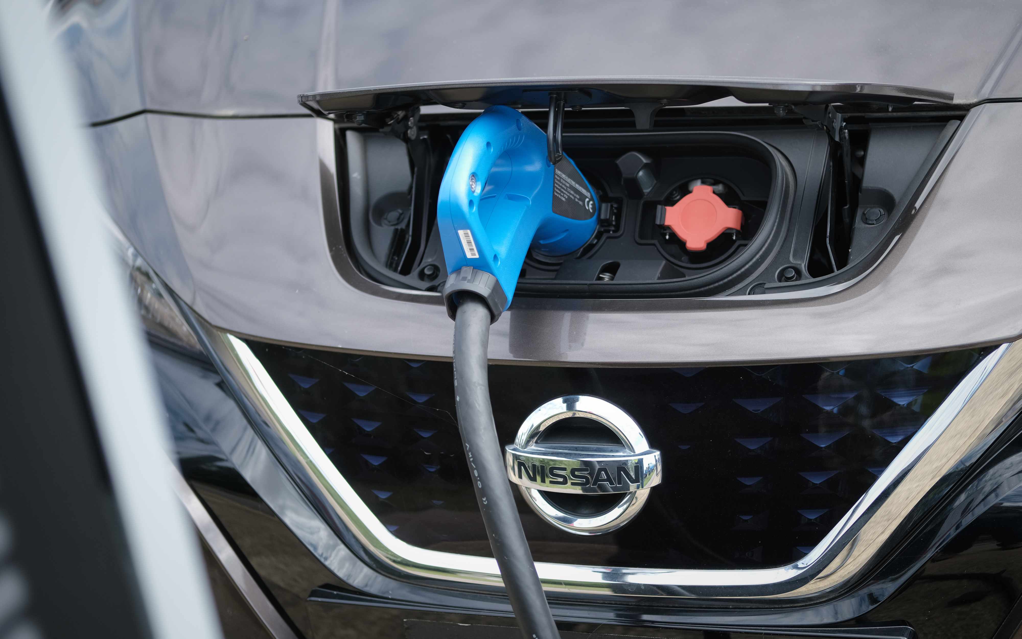 Nissan, E.ON Drive and Imperial College highlight the carbon saving and economic benefits of Vehicle-to-Grid technology