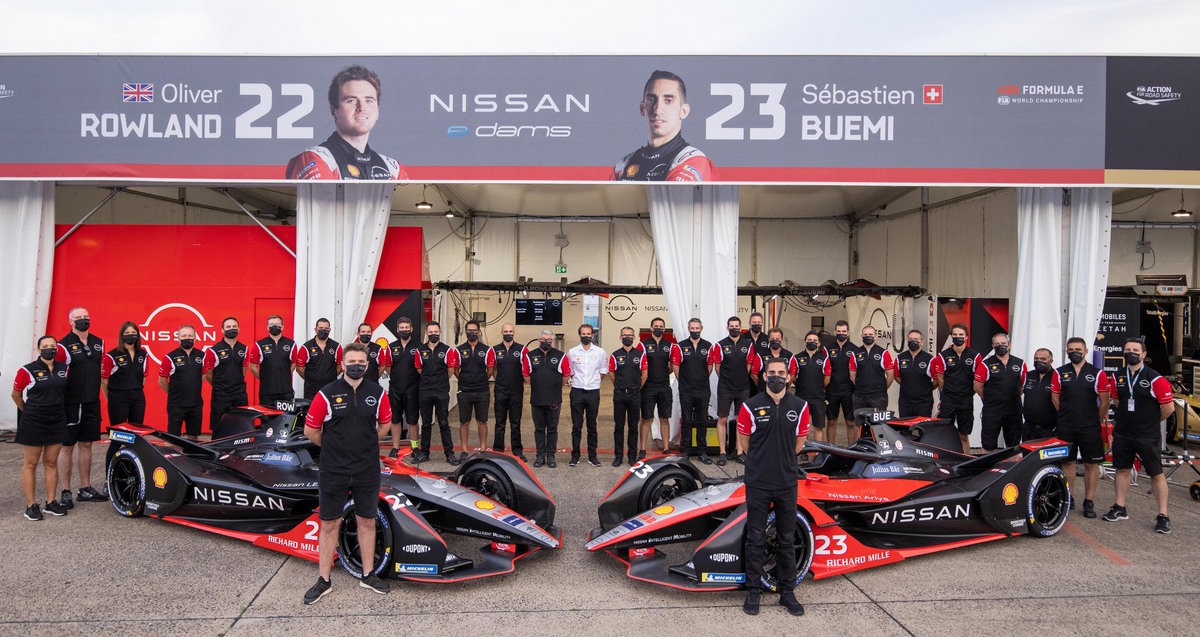 Nissan e.dams scores podium in final race of Formula E  World Championship season