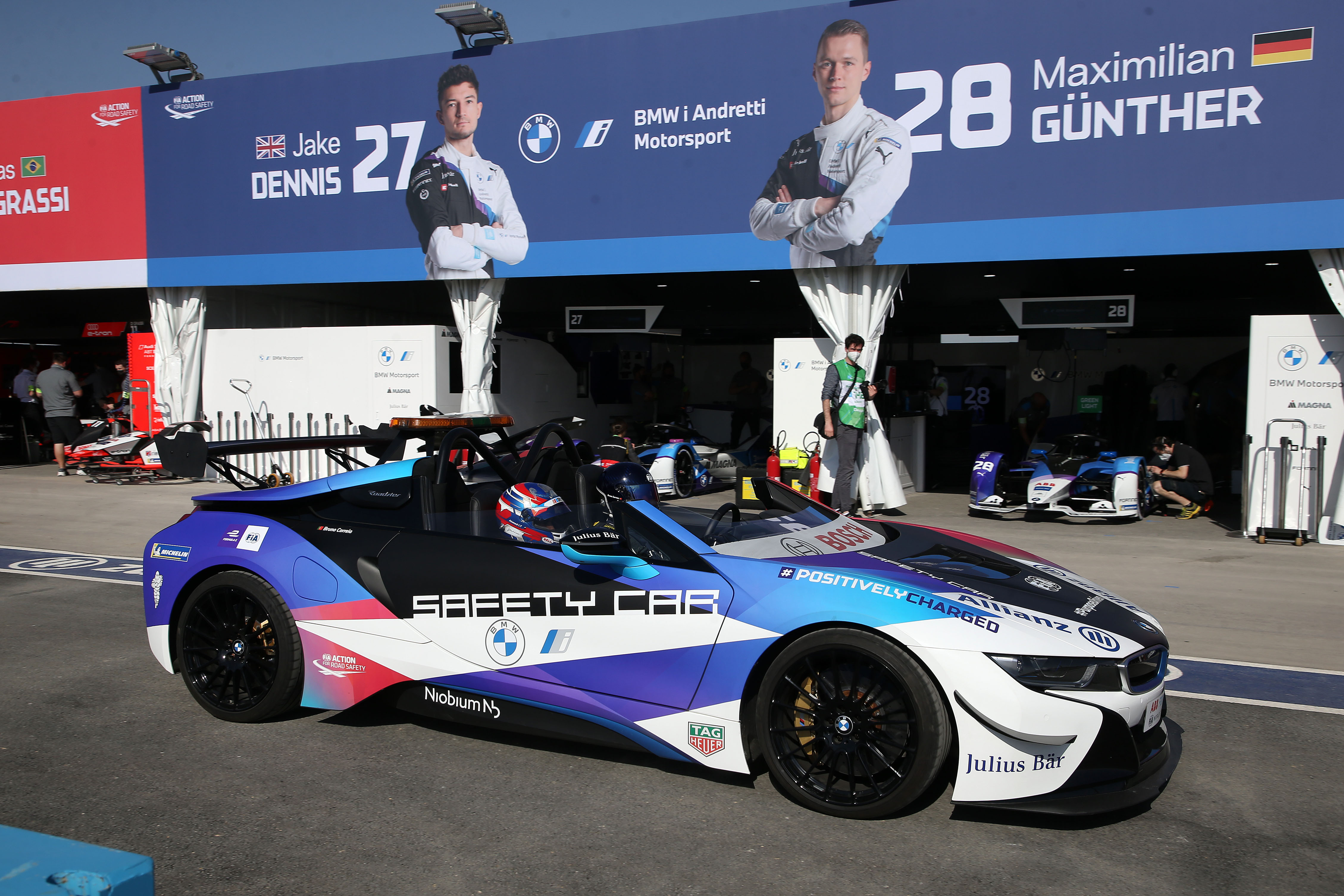 BMW i Andretti Motorsport emerges pointless from disappointing second race in Diriyah.