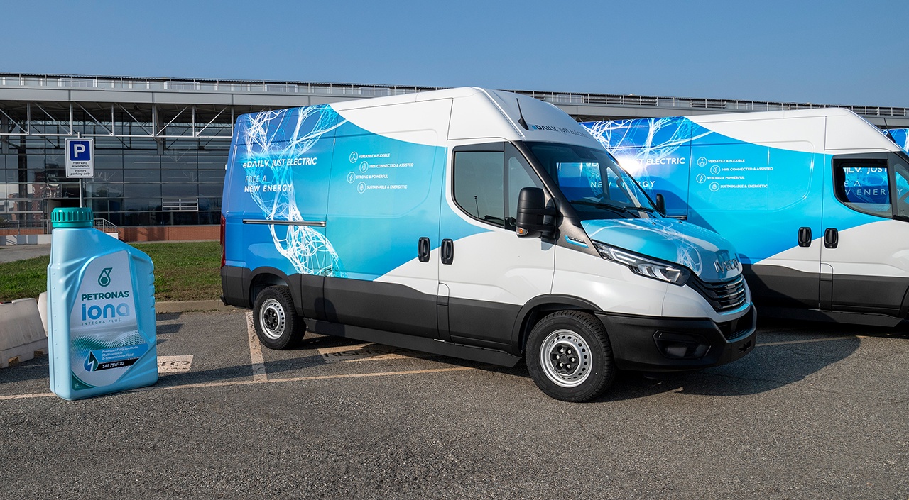 PETRONAS Lubricants International designs sustainable fluids with IVECO for commercial EVs
