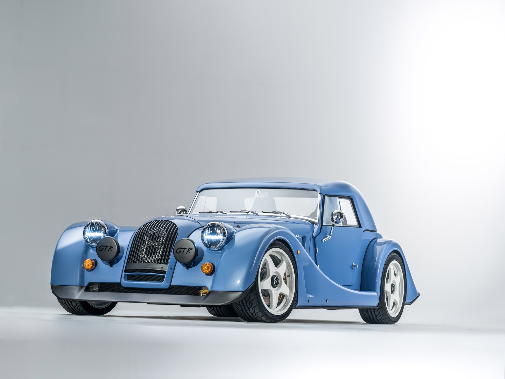 MORGAN MOTOR COMPANY COMPLETES FIRST PLUS 8 GTR