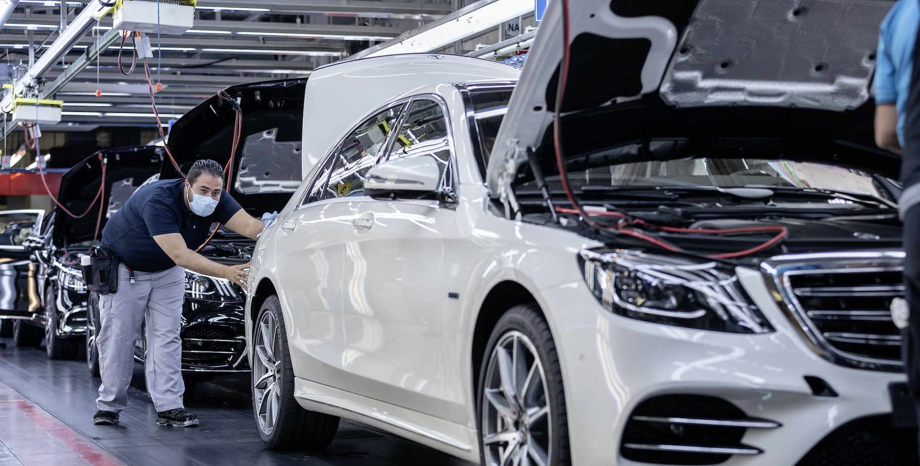 Mercedes-Benz car plants worldwide restarting production