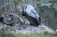 New Behind-The-Scenes Footage Shows Range Rover Sport Svr Preparing To Make An Impact In New James Bond Film