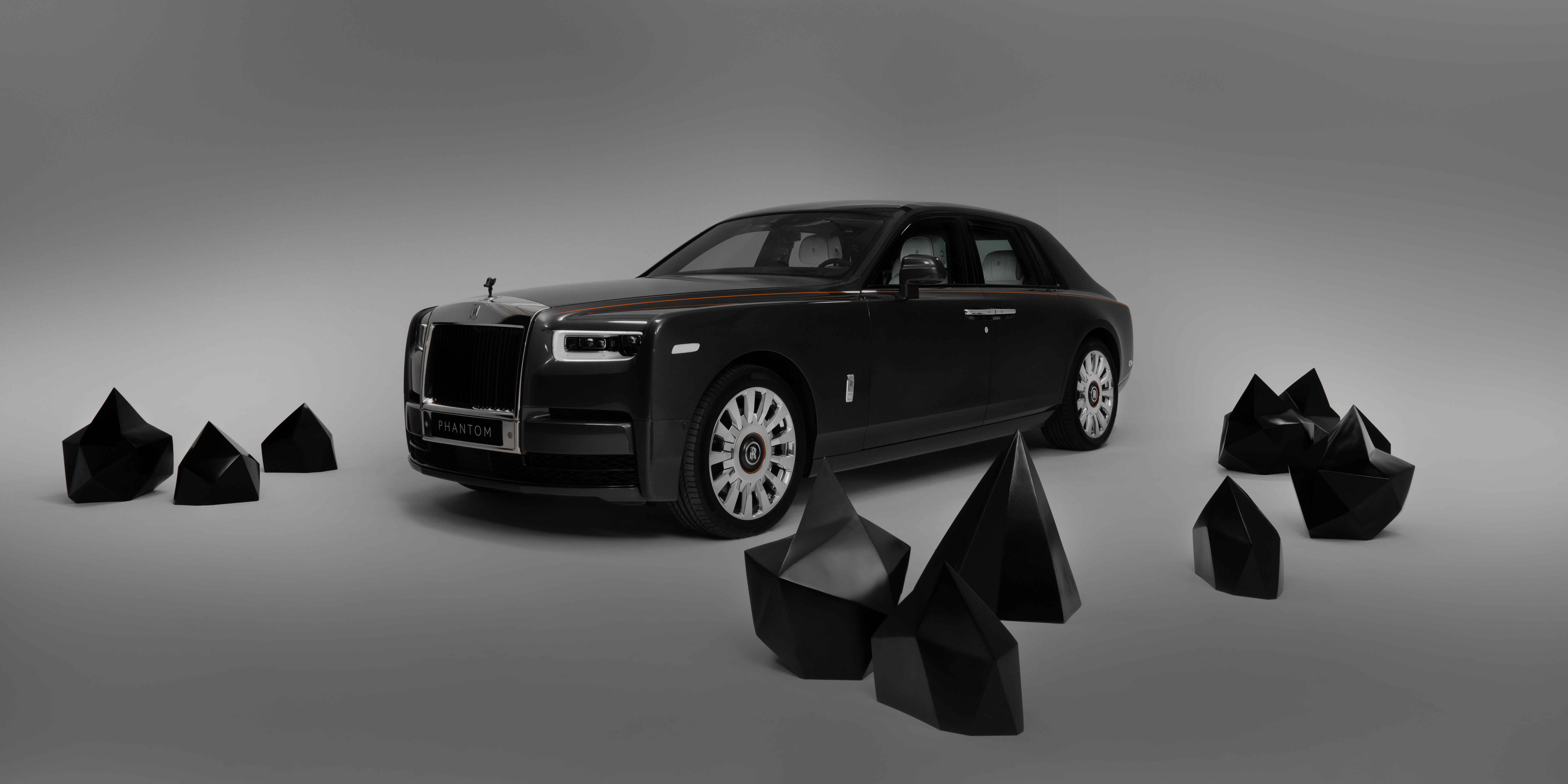ROLLS-ROYCE SHOWCASES INNOVATIVE ARTWORK WITH THE CARBON VEIL GALLERY