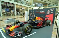 Red Bull Racing Honda F1 Show Car Comes to Town