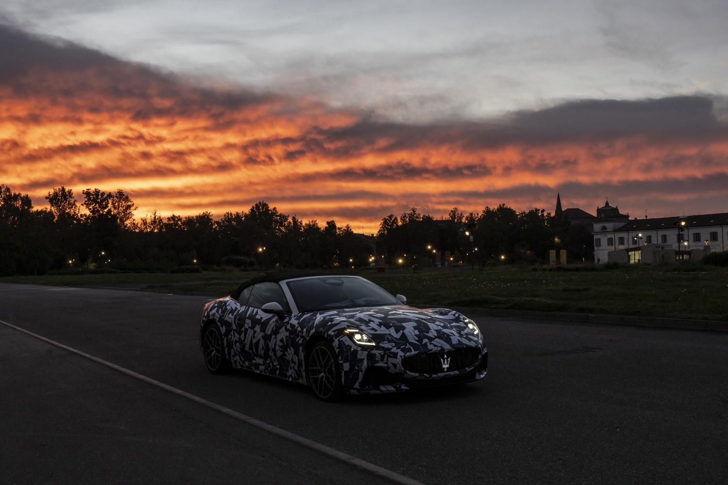The first images of the new Maserati GranCabrio prototype