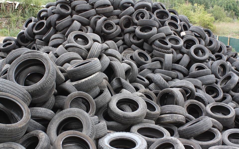 Aqualine Eliminates Problem of Scrap Tires by Using them to Make Industrial Oil