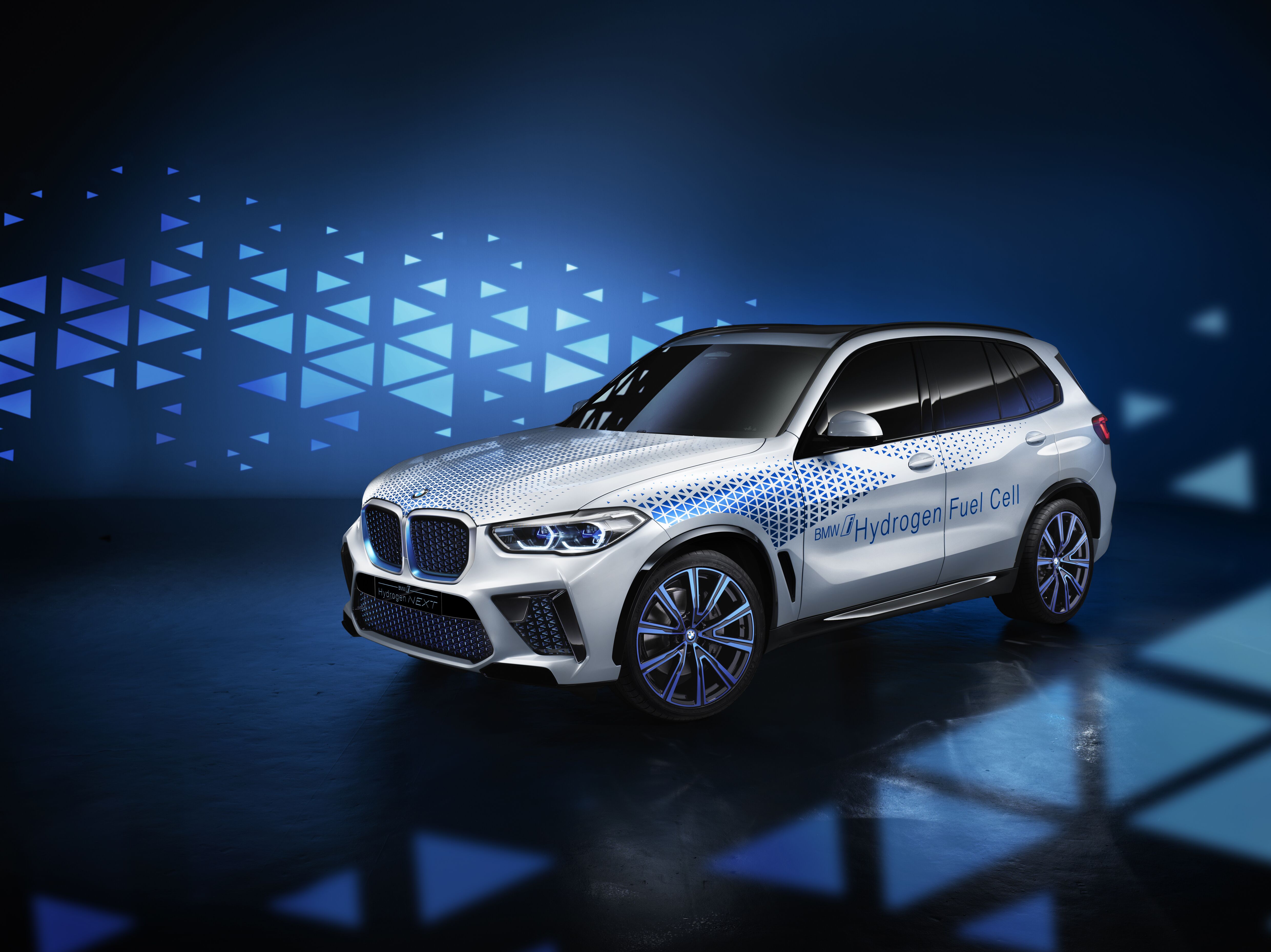BMW Focuses on Electric Mobility with i Hydrogen NEXT at IAA Cars 2019