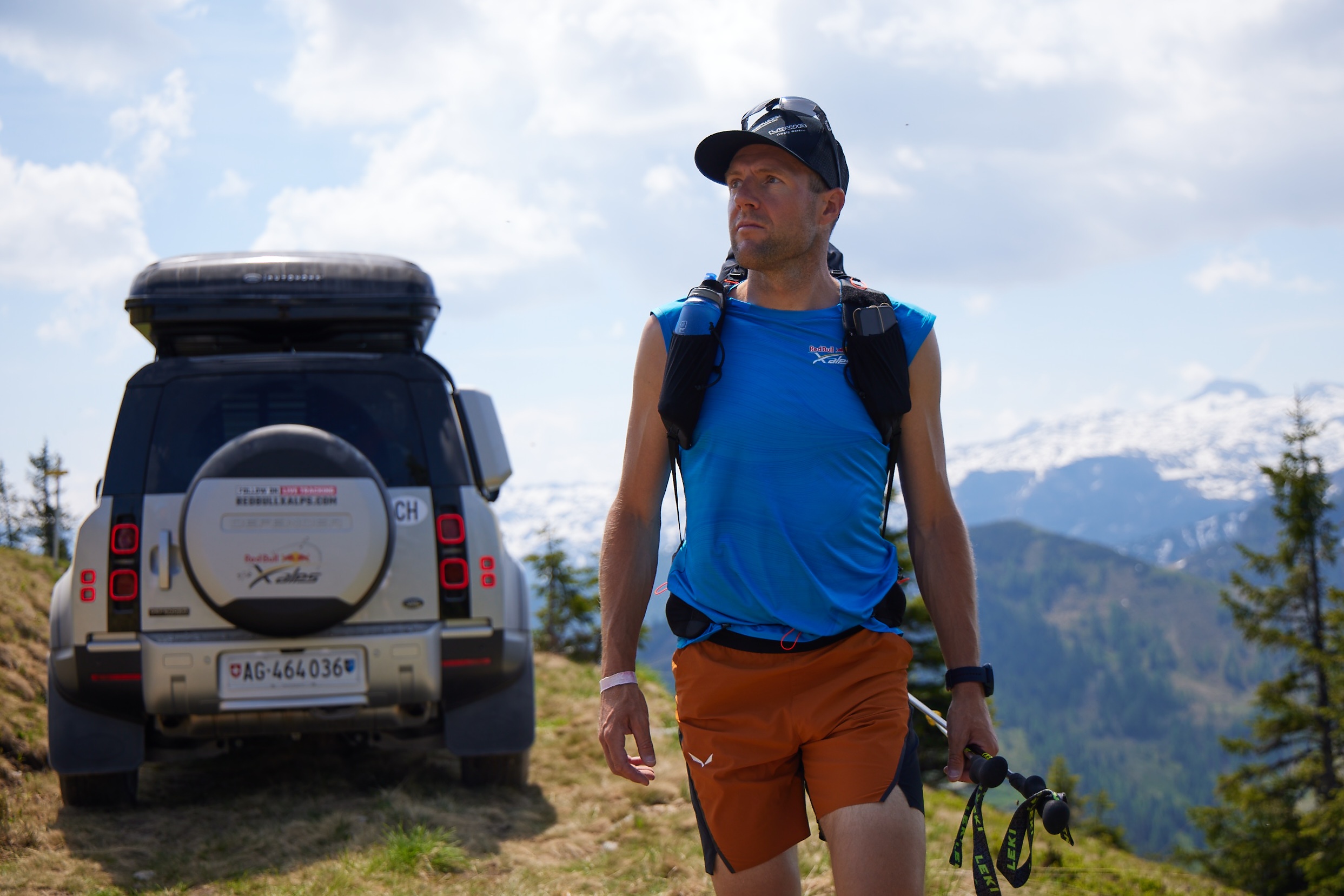 LAND ROVER DEFENDER SUPPORTS  RED BULL X-ALPS CHAMPION MAURER