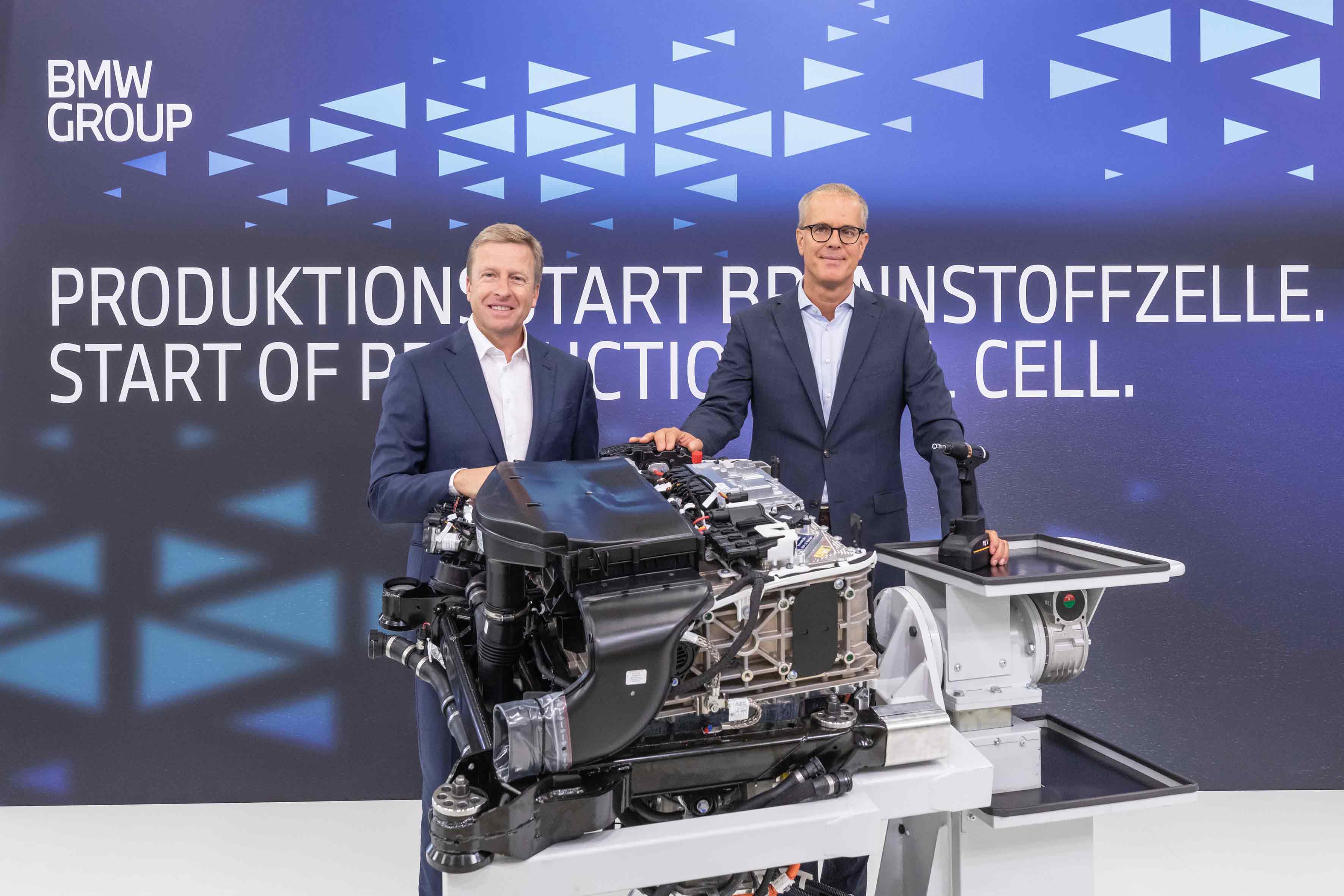 BMW Group commences in-house production of fuel cells for BMW iX5 Hydrogen in Munich