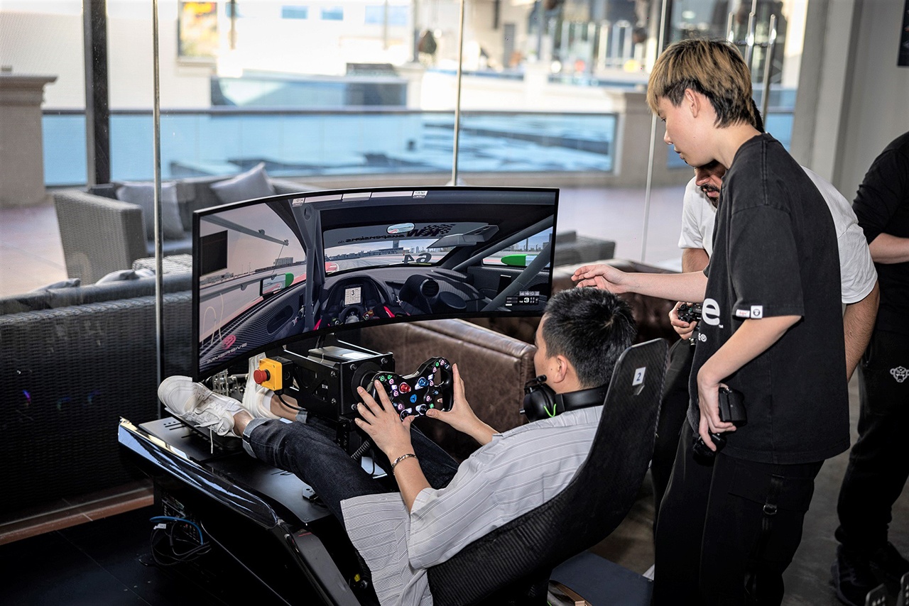 NEW SIM RACING VENUE LAUNCHED TO SEND YOUNG TALENT INTO MOTOR SPORT