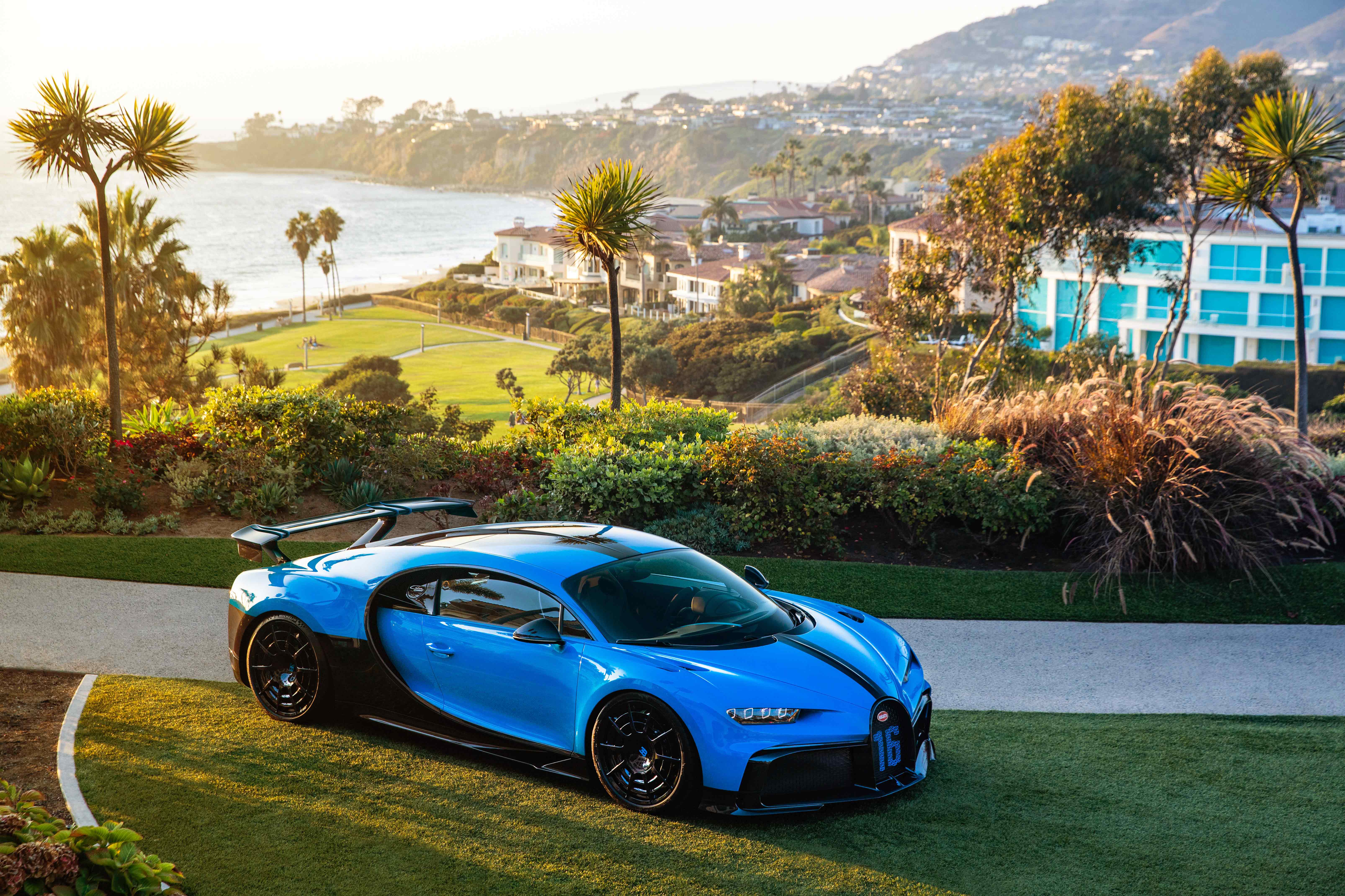 Exclusive US Roadshow - The Chiron Pur Sport continues its journey through California