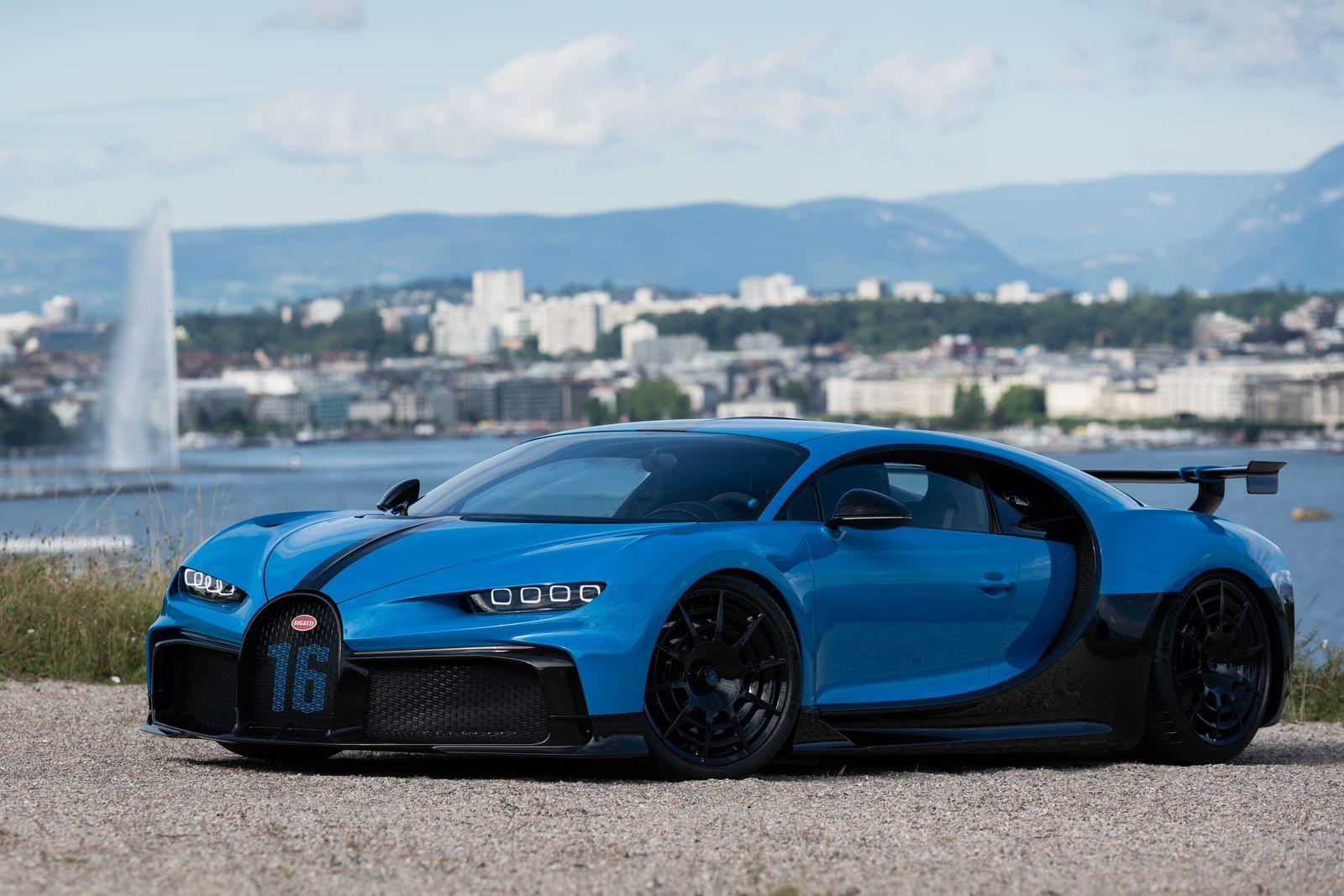 The Bugatti Chiron Pur Sport arrived in Geneva
