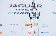 Simon Evans is the Jaguar i-Pace etrophy champion