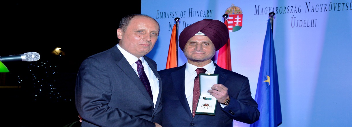 Apollo Chairman Wins Order of Merit from Hungary
